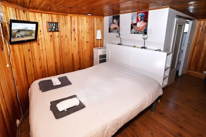 Room 7 of 51