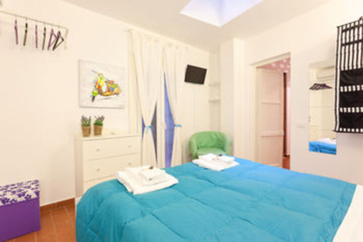Room 318 of 477