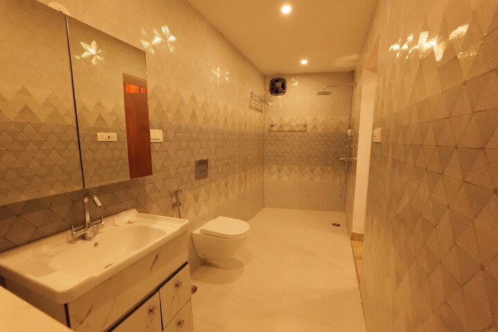 Room 16 of 29