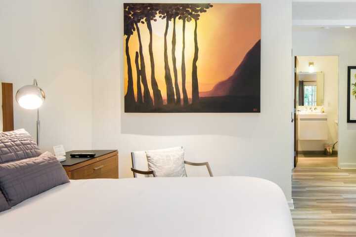 Room 4 of 94