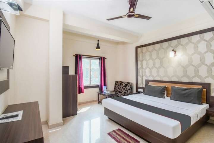 Room 3 of 7