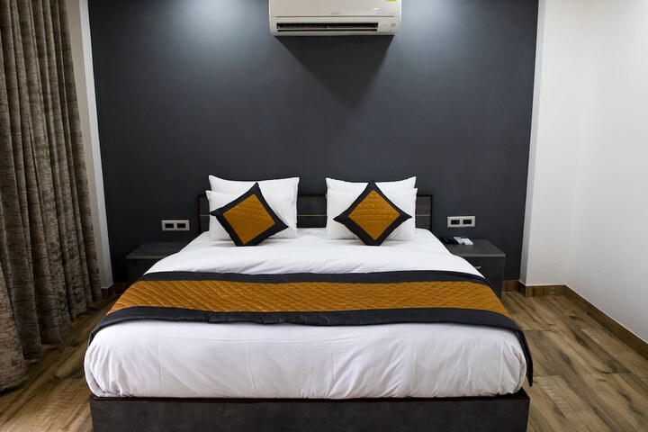 Room 5 of 22