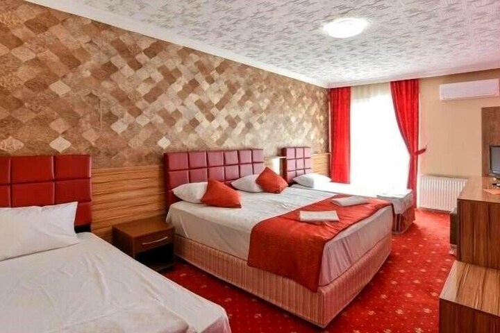 Room 9 of 24