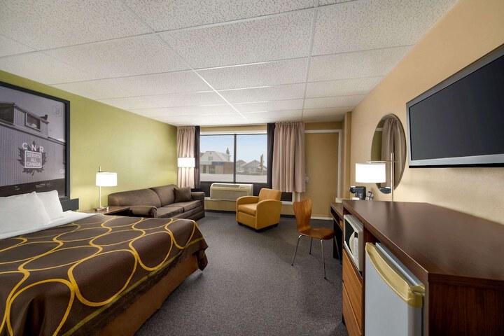 Room 18 of 47