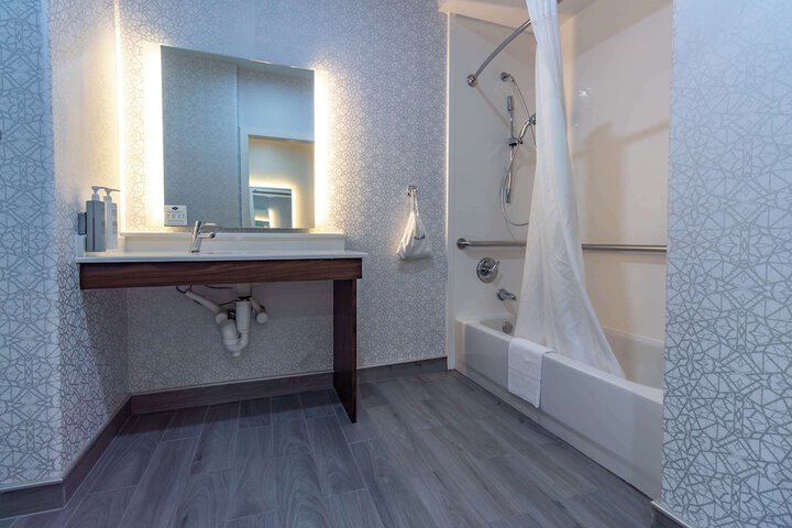 Bathroom shower