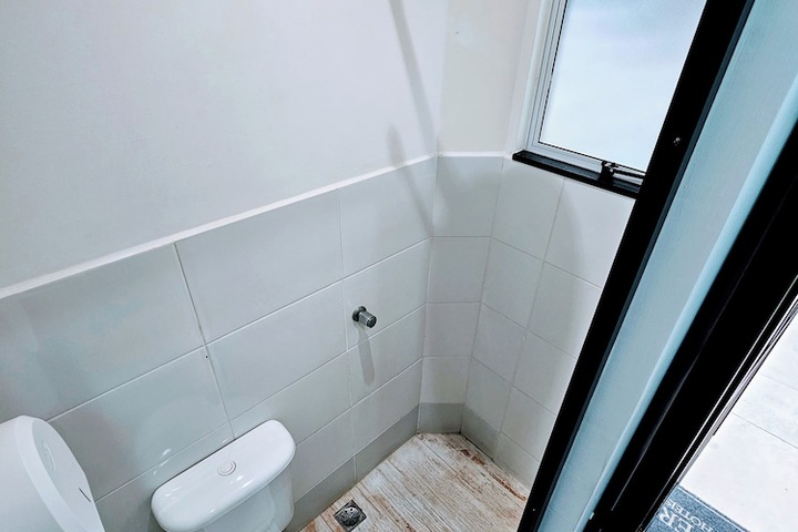 Room 13 of 34