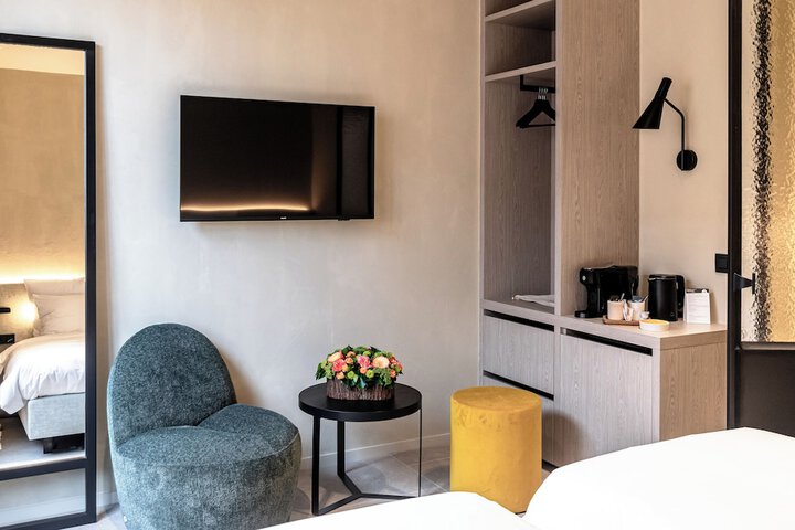 Room 11 of 51