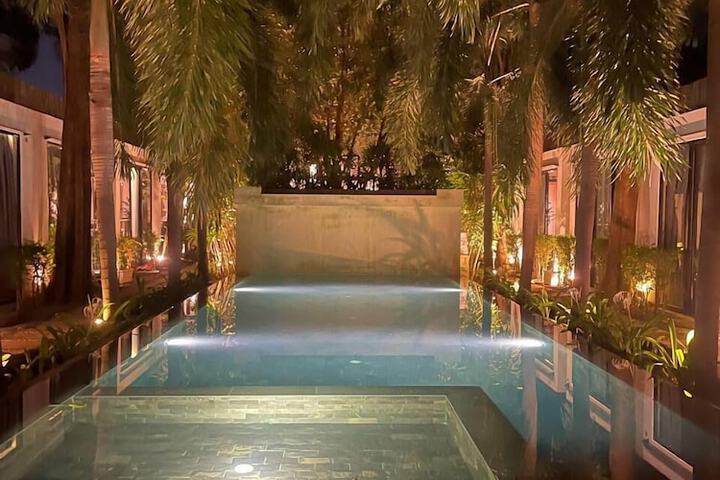 Pool 45 of 131