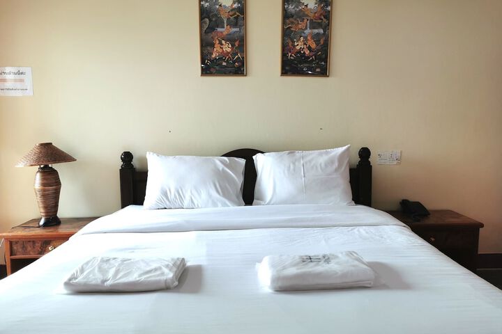 Room 11 of 108