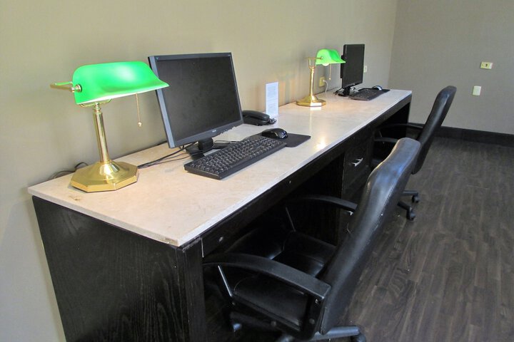 Business Center 106 of 131