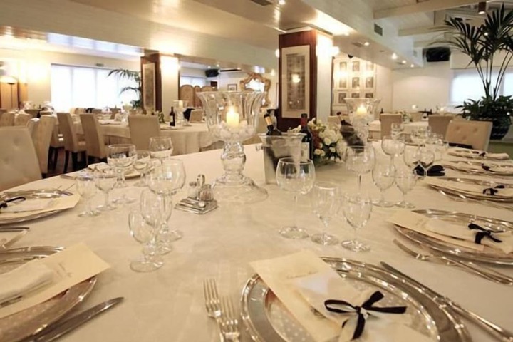 Ballroom/Hall 30 of 43