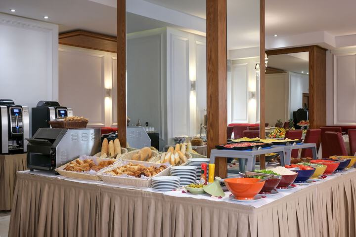 Breakfast/Coffee Service 34 of 78