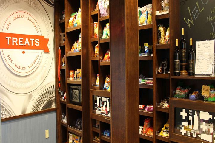 Snack bar