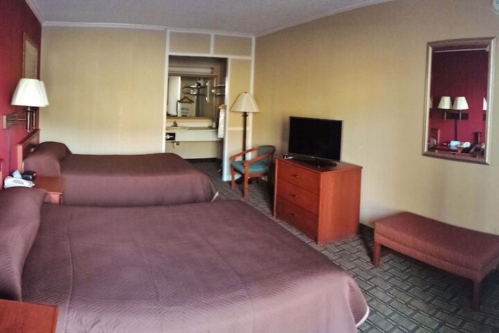 2 Double Beds (7 of 12)