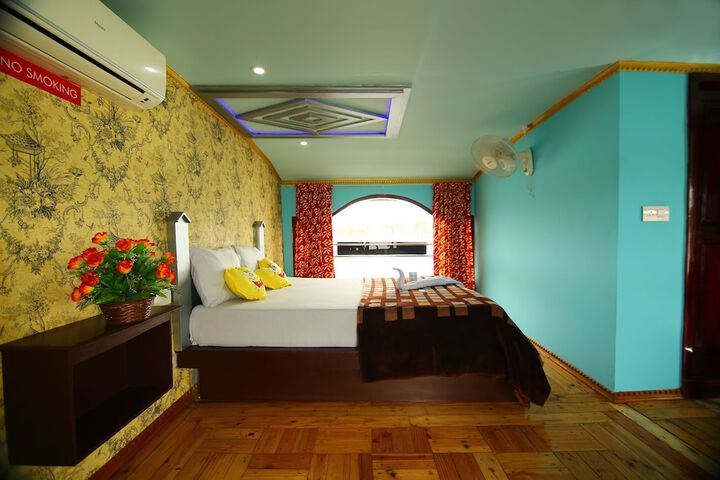 Room 7 of 61