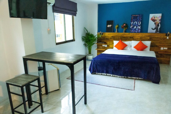 Room 18 of 63