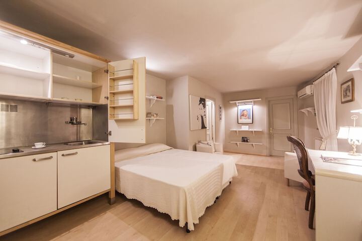 Room 8 of 22