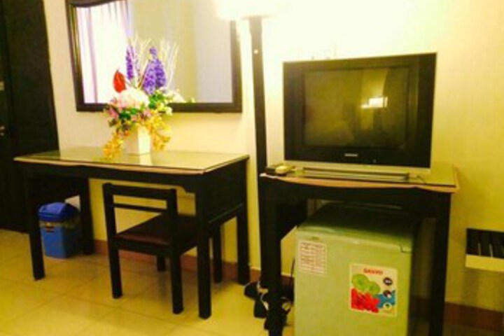 Room 15 of 15