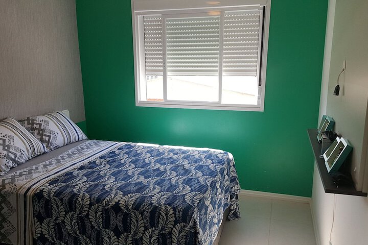 Room 4 of 86