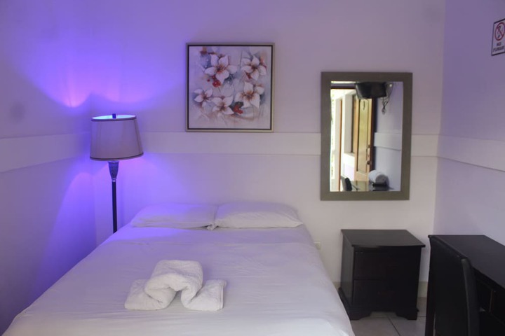 Room 13 of 42