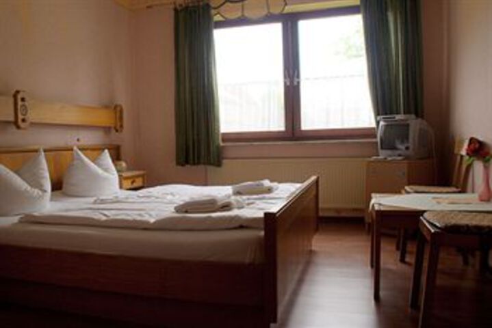 Room 17 of 26