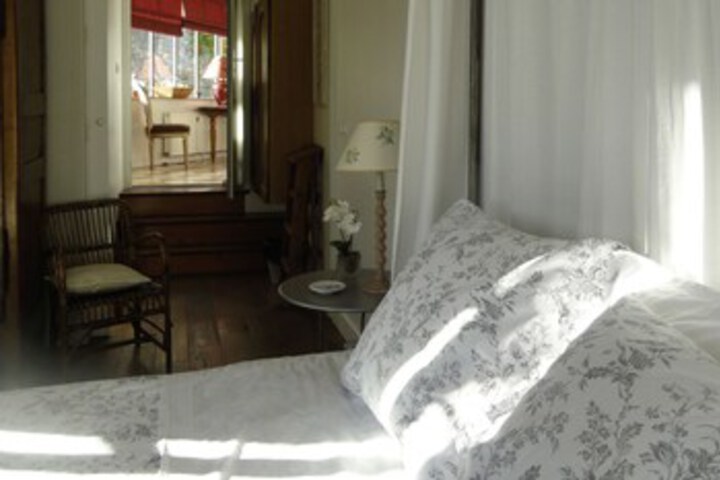 Room 30 of 49
