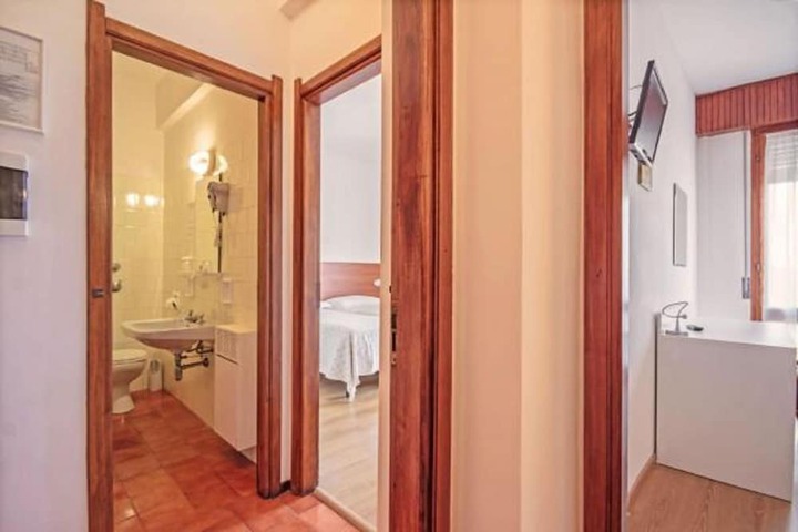 Room 14 of 57