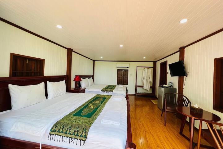 Room 4 of 46
