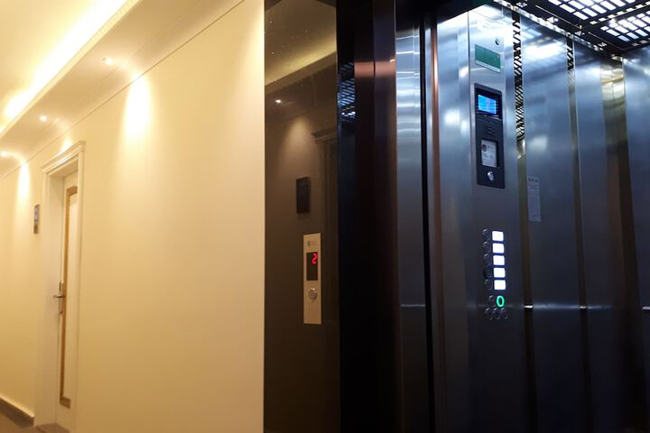 Hotel 2 of 35