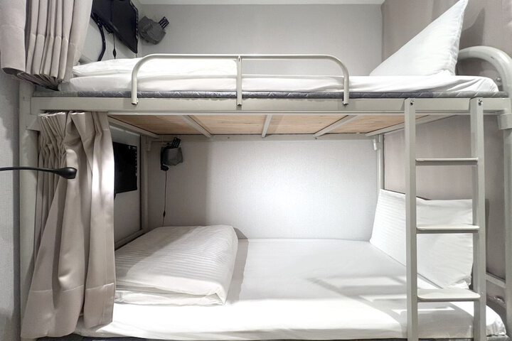 Room 28 of 78