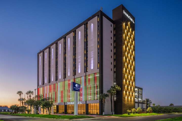 DoubleTree by Hilton Laredo