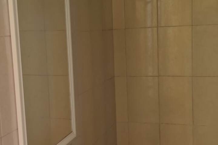 Room 8 of 18