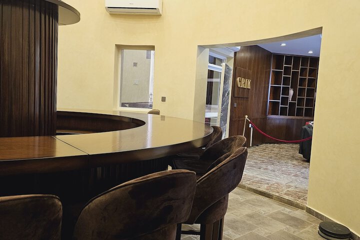 Lounge 61 of 73