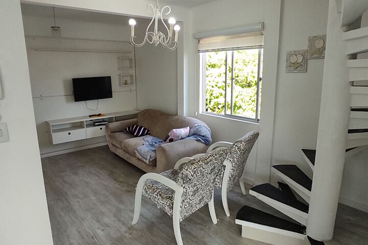 Room 2 of 31