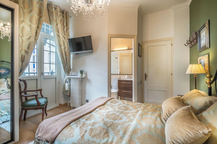 Room 4 of 45
