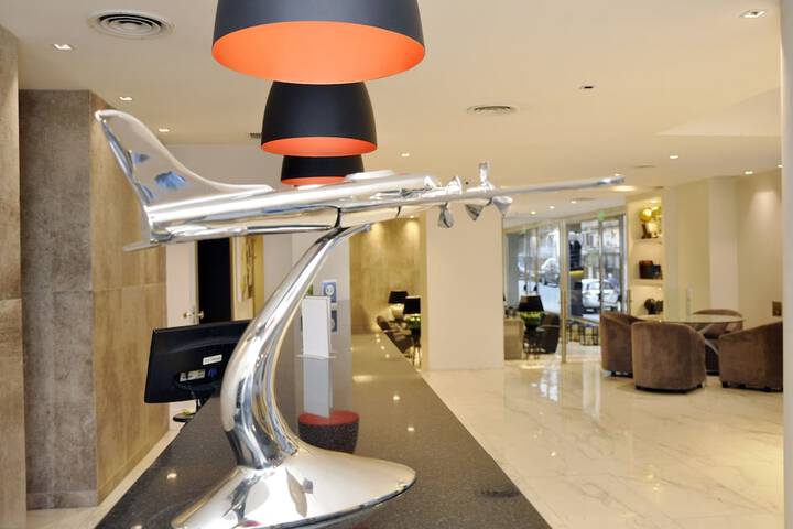 Check-in/check-out kiosk
