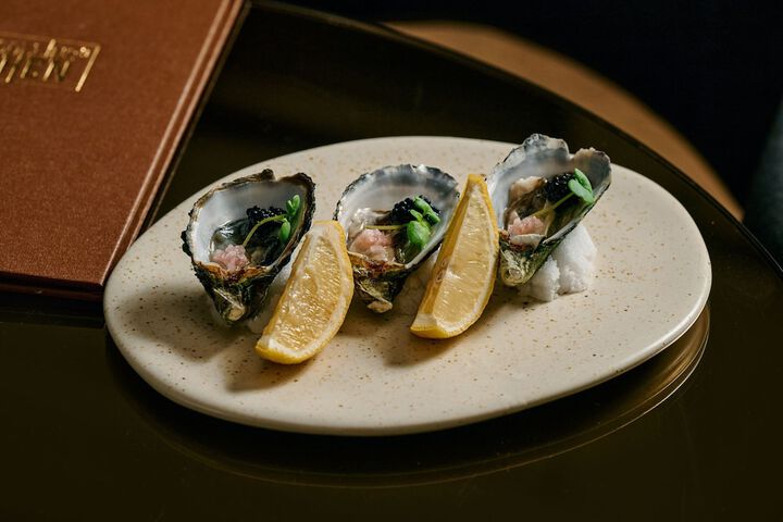 Dining 52 of 92