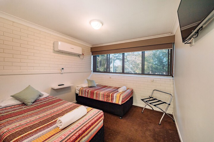 Room 35 of 78