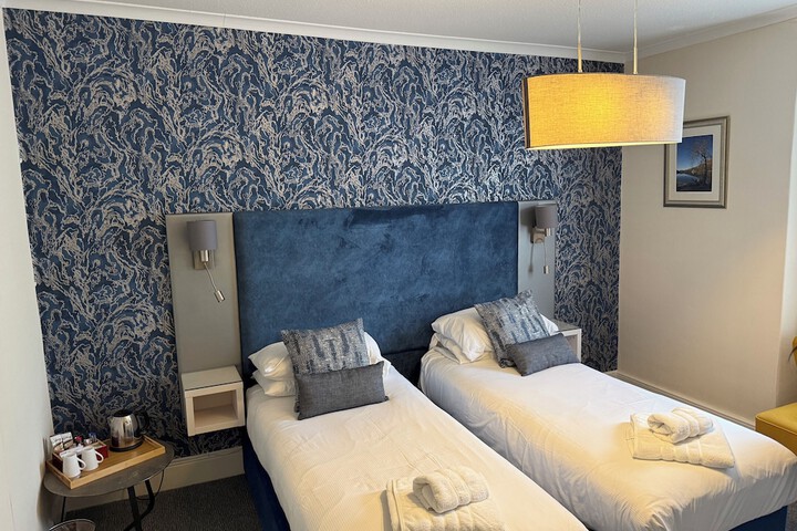 Room 18 of 77