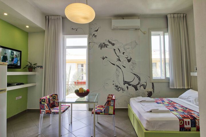 Room 16 of 57