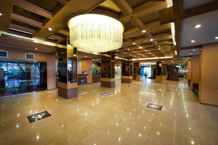 Hotel Lobby