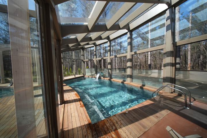 Pool 65 of 113