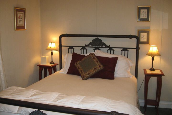 Room 3 of 16