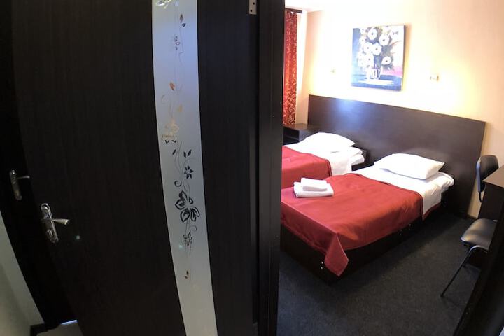 Room 3 of 56