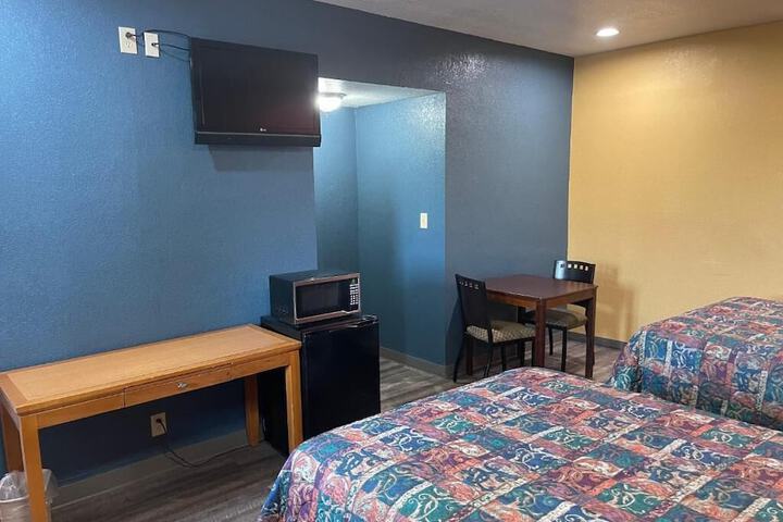 Room 7 of 11