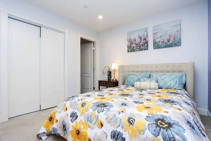 Room 3 of 19