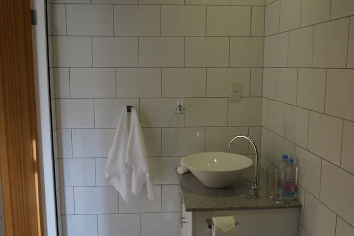 Room 11 of 32