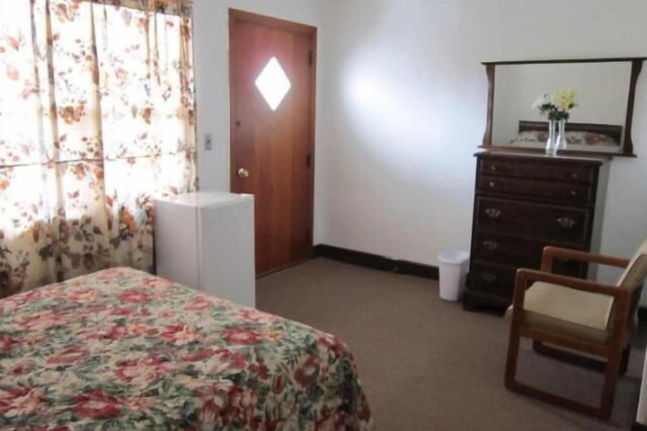 Room 8 of 53