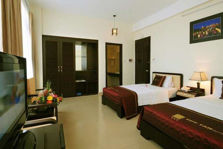 Room 7 of 22