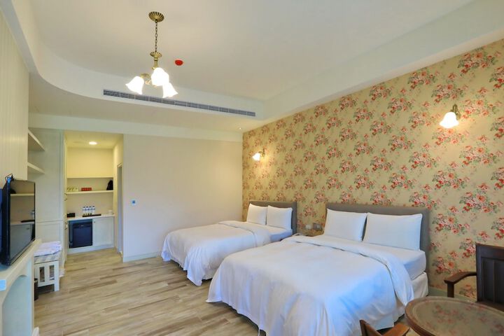 Room 3 of 48